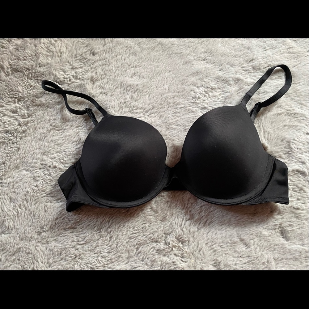 Brand new pink Victoria’s Secret bra